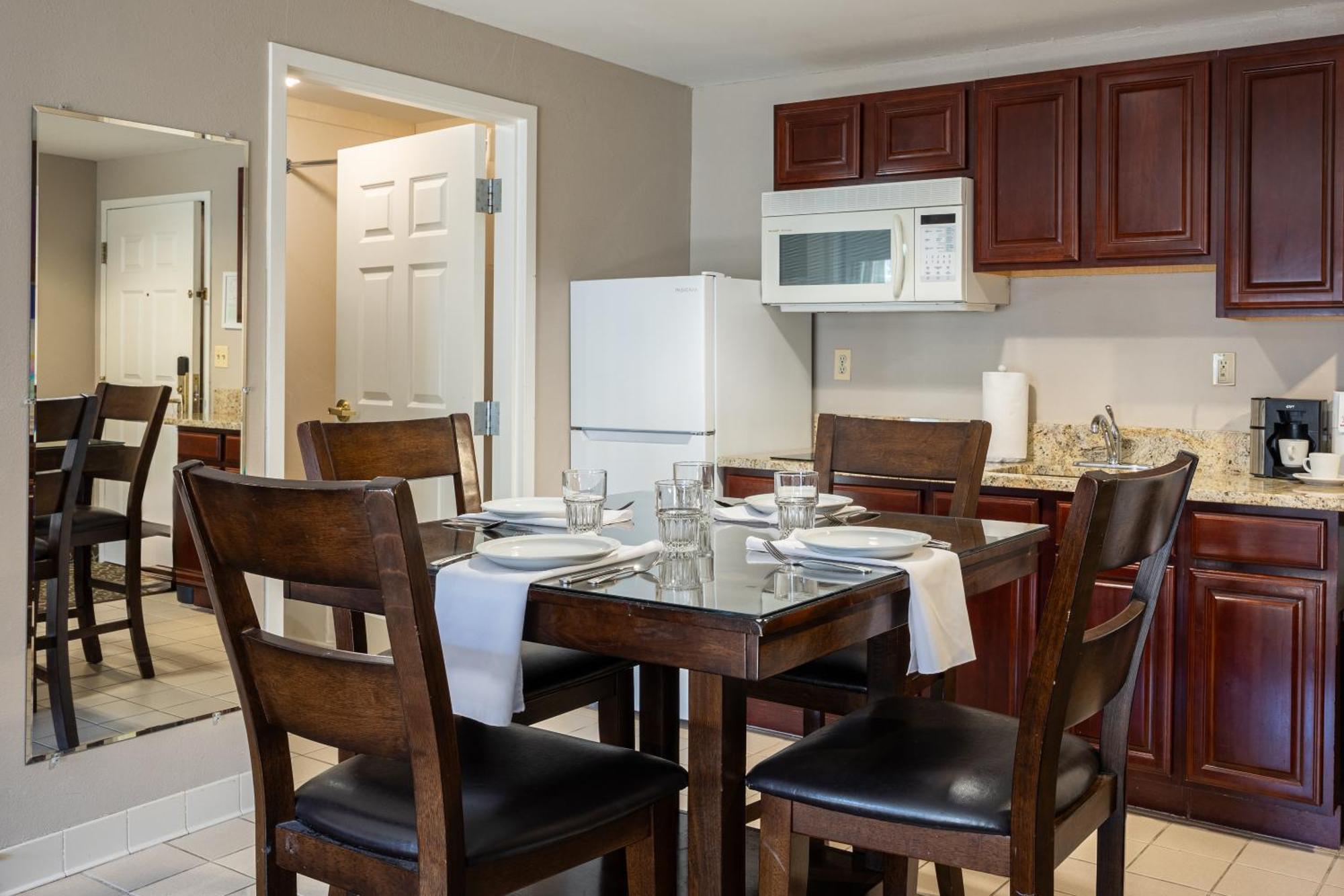 D. Hotel Suites & Spa Holyoke Εξωτερικό φωτογραφία