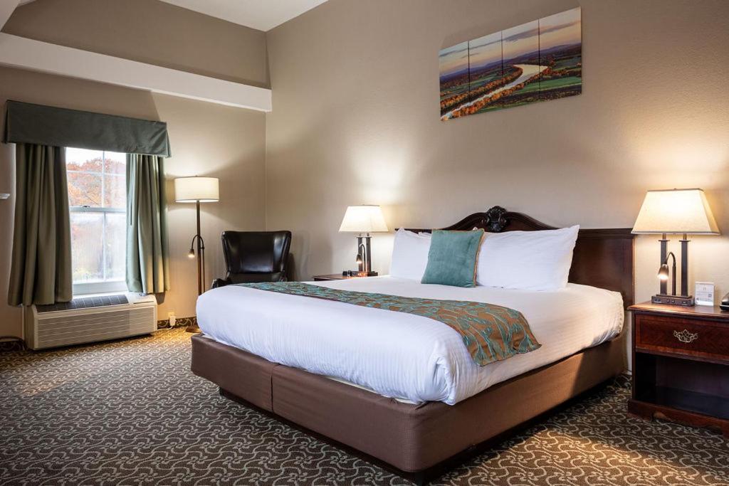 D. Hotel Suites & Spa Holyoke Εξωτερικό φωτογραφία