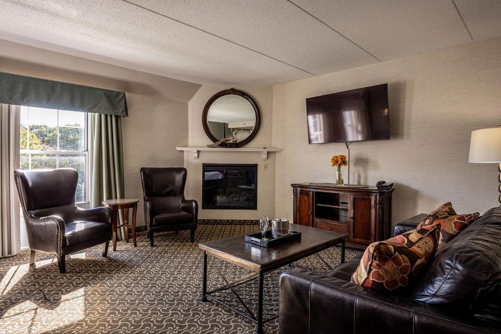 D. Hotel Suites & Spa Holyoke Εξωτερικό φωτογραφία