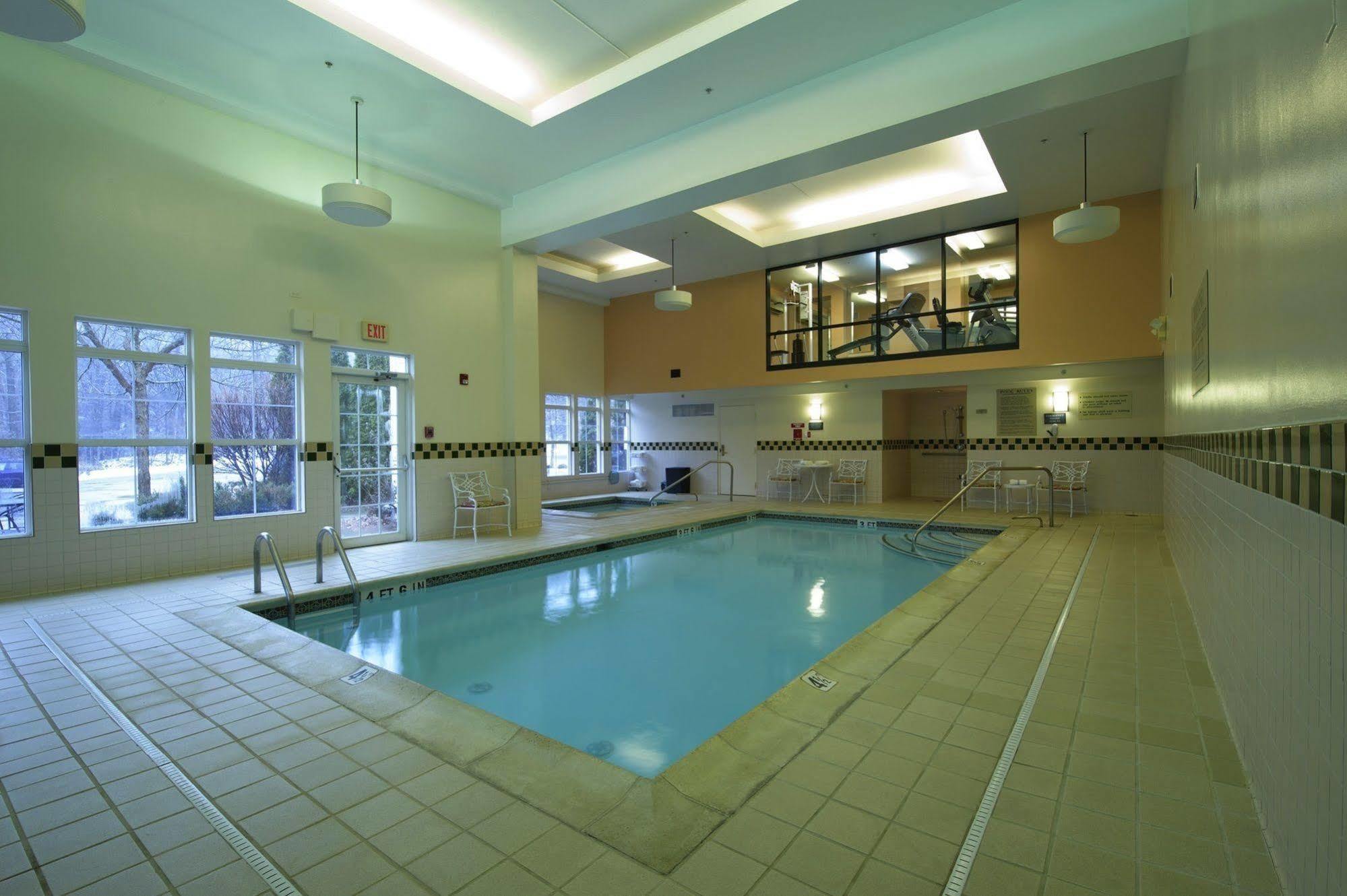 D. Hotel Suites & Spa Holyoke Εξωτερικό φωτογραφία