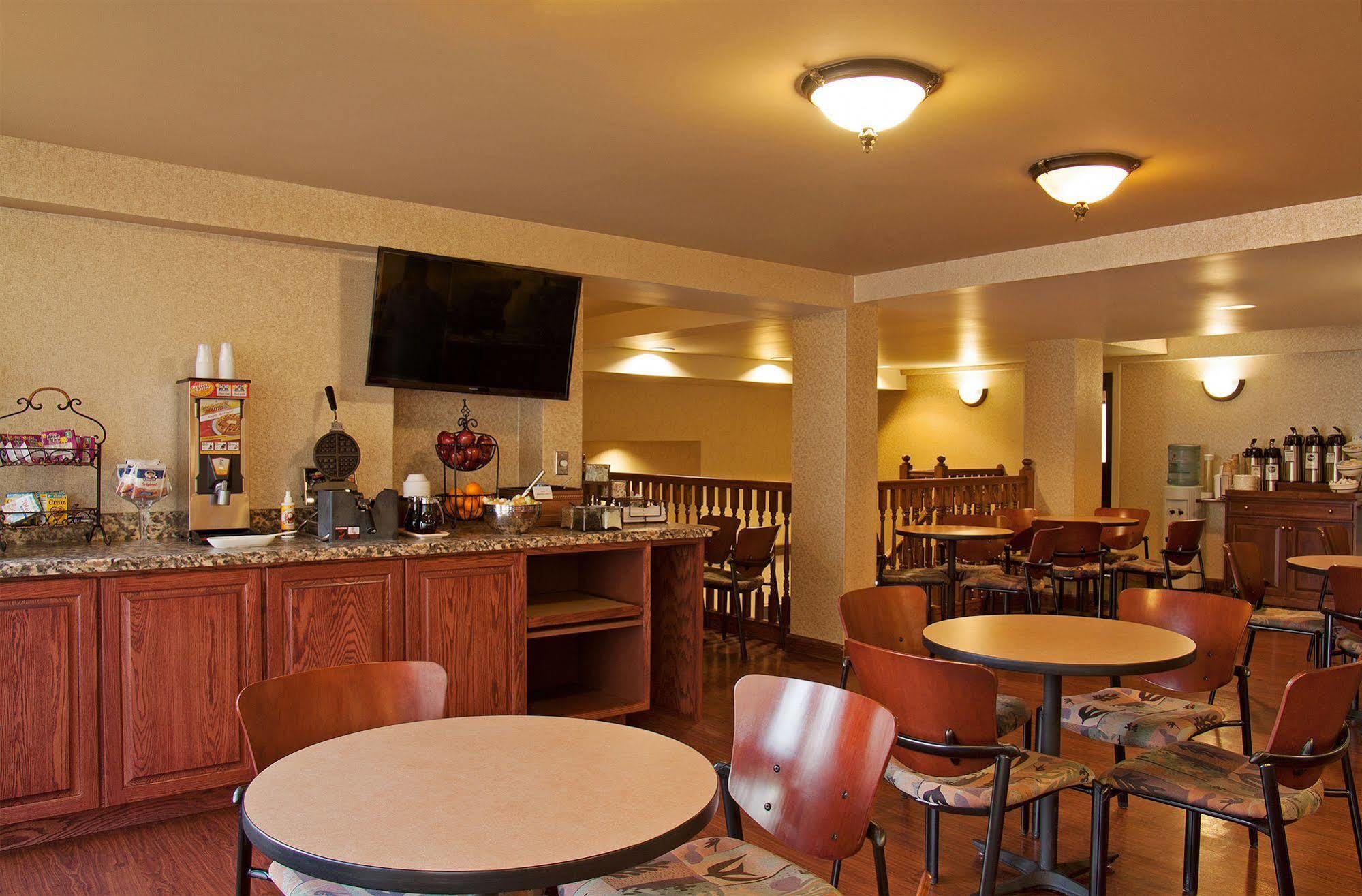 D. Hotel Suites & Spa Holyoke Εξωτερικό φωτογραφία
