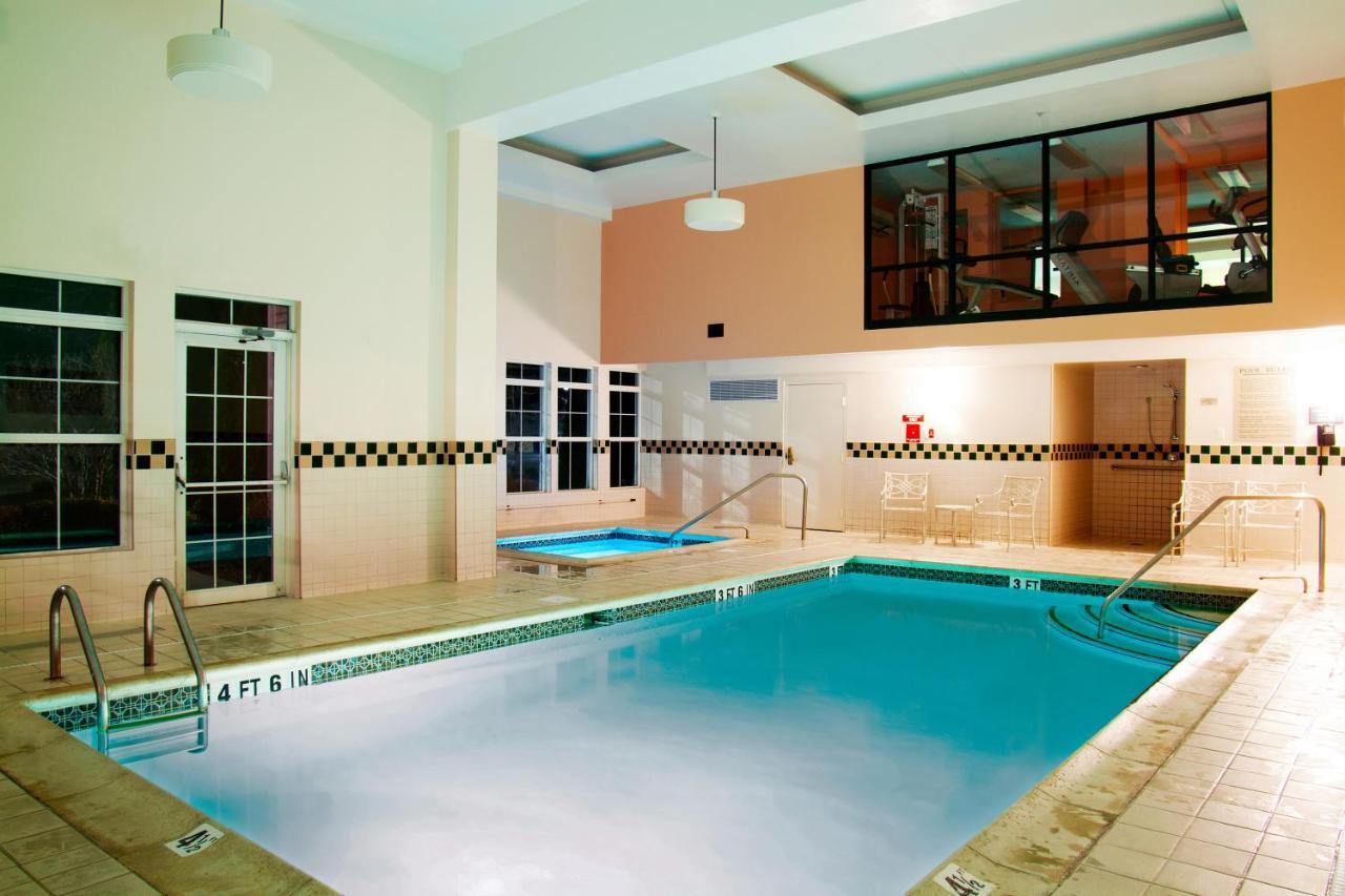 D. Hotel Suites & Spa Holyoke Εξωτερικό φωτογραφία